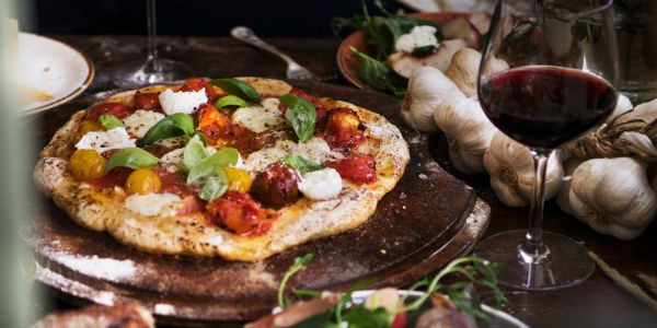 PIZZA E VINO: I MIGLIORI ABBINAMENTI